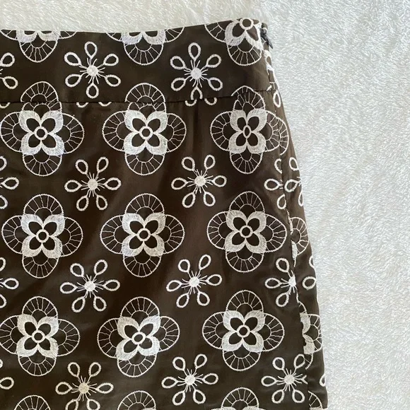 Loft Ann Taylor Chocolate Brown Mini Skirt with White Embroidered Floral Details - Picture 2 of 3
